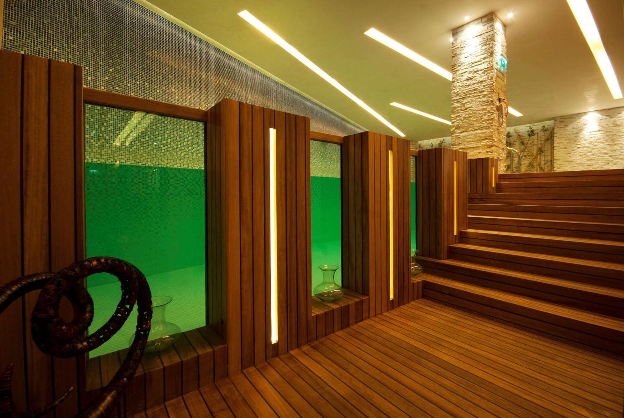 Doubletree By Hilton Istanbul - Moda — Photos 2